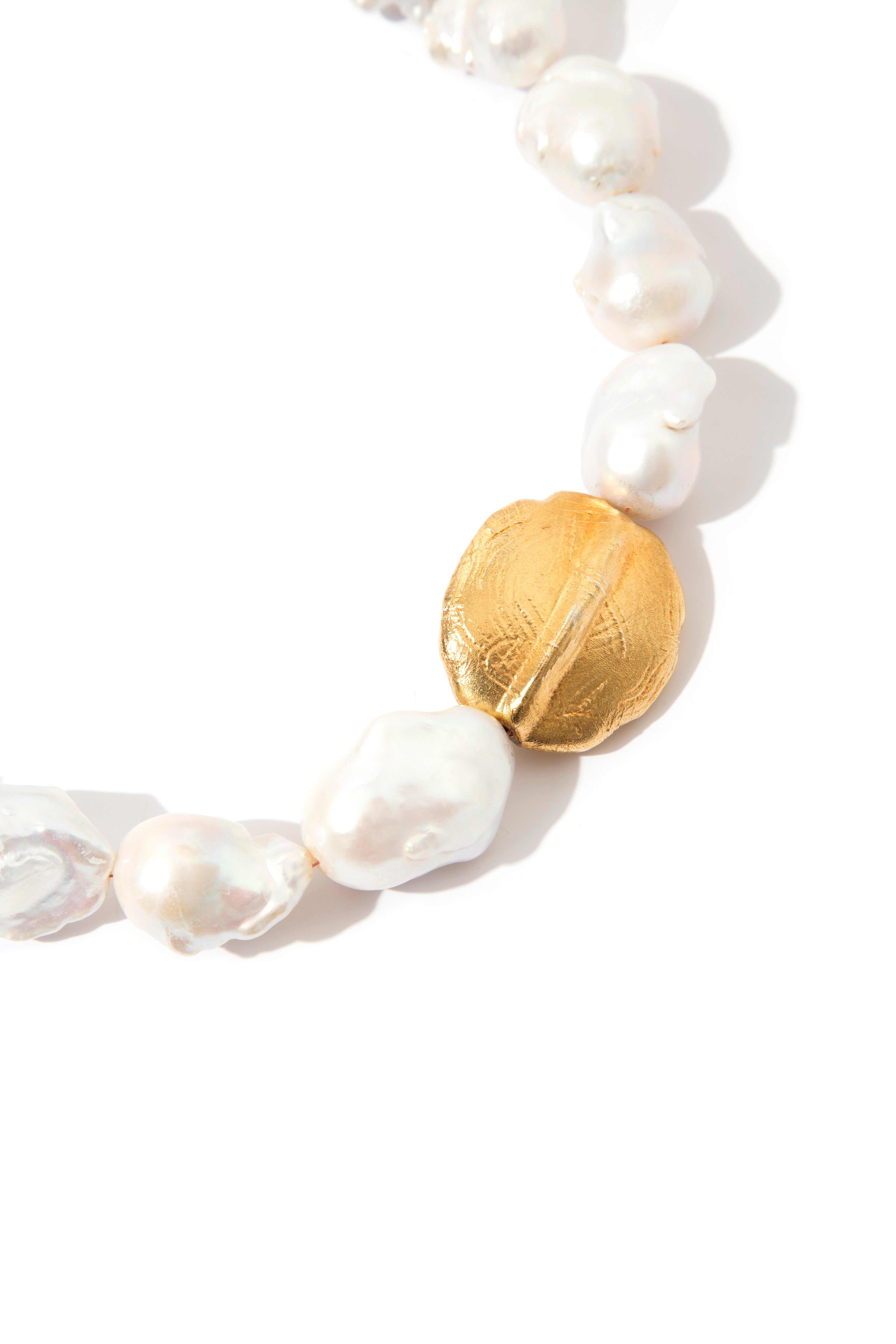 İncili ve Büyük Çekirdekli Kolye